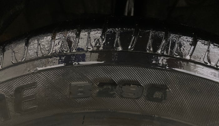 2015 Hyundai Grand i10 ASTA AT 1.2 KAPPA VTVT, Petrol, Automatic, 89,502 km, Right Rear Tyre Tread