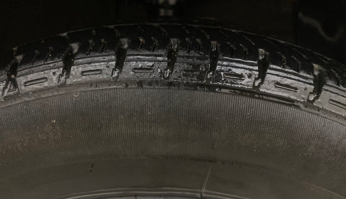 2015 Hyundai Grand i10 ASTA AT 1.2 KAPPA VTVT, Petrol, Automatic, 89,502 km, Right Front Tyre Tread