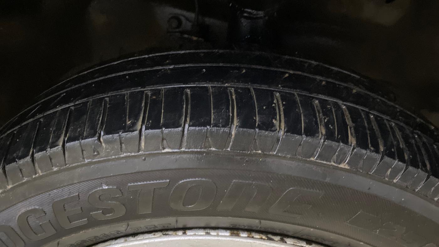 2017 Maruti Wagon R 1.0 LXI CNG, CNG, Manual, 71,381 km, Right Front Tyre Tread