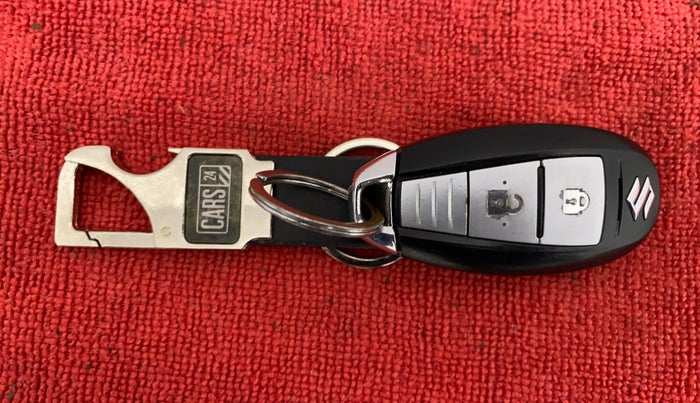 2016 Maruti Swift ZXI D, Petrol, Manual, 81,802 km, Key Close Up
