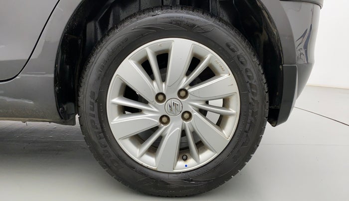 2016 Maruti Swift ZXI D, Petrol, Manual, 81,802 km, Left Rear Wheel