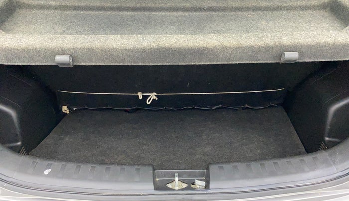 2014 Maruti Swift VXI, Petrol, Manual, 69,859 km, Boot Inside