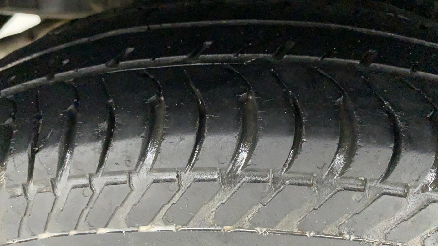 2014 Maruti Swift VXI, Petrol, Manual, 69,859 km, Right Rear Tyre Tread