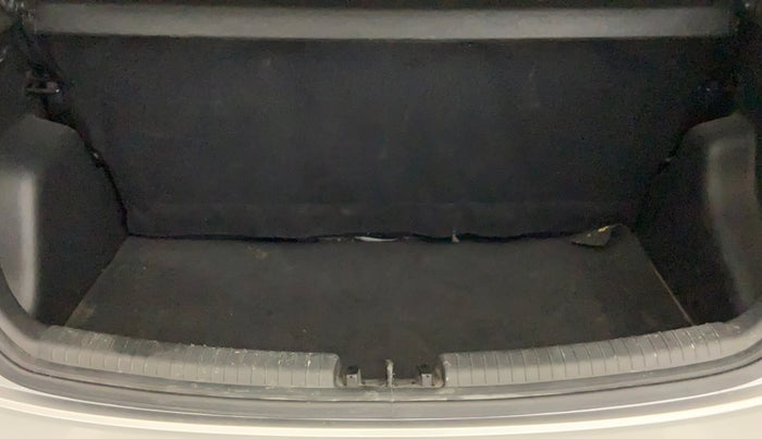 2018 Hyundai Grand i10 MAGNA 1.2 KAPPA VTVT, Petrol, Manual, 36,562 km, Boot Inside