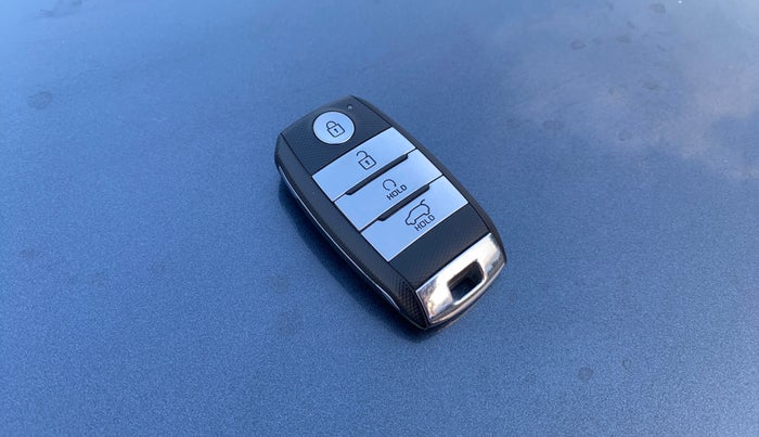 2023 KIA SONET HTK PLUS 1.0 IMT, Petrol, Manual, 22,001 km, Key Close Up