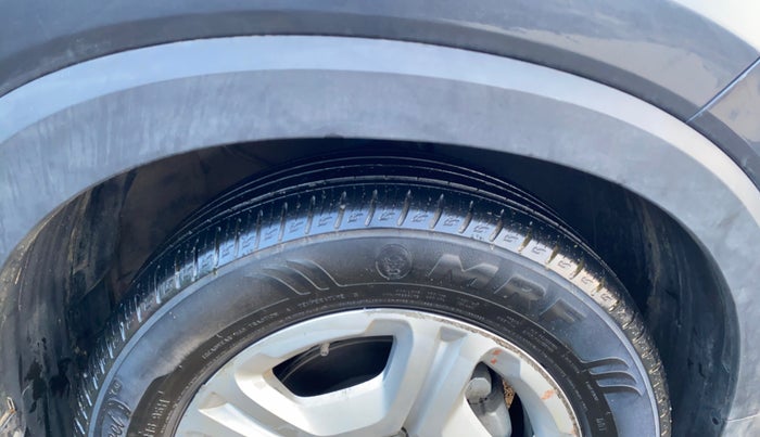 2023 KIA SONET HTK PLUS 1.0 IMT, Petrol, Manual, 22,001 km, Right Front Tyre Tread