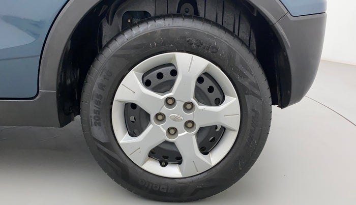 2021 Mahindra XUV300 W6 1.2 PETROL AMT, Petrol, Automatic, 29,945 km, Left Rear Wheel