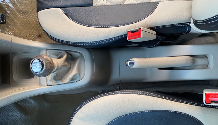 2015 Maruti Ertiga VDI, Diesel, Manual, 74,673 km, Gear Lever