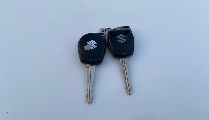 2015 Maruti Ertiga VDI, Diesel, Manual, 74,673 km, Key Close Up