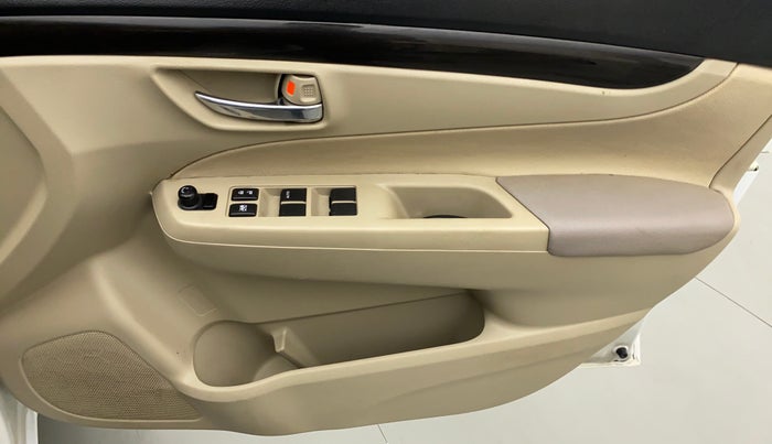 2015 Maruti Ciaz ZXI AT, Petrol, Automatic, 87,634 km, Driver Side Door Panels Control