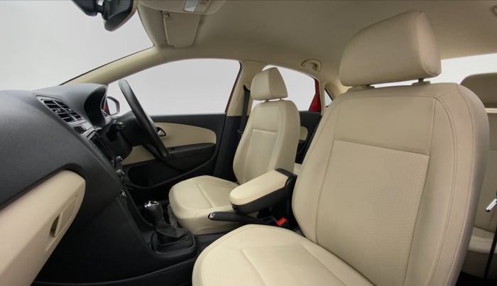2017 Skoda Rapid 1.6 MPI STYLE AT, Petrol, Automatic, 39,166 km, Right Side Front Door Cabin