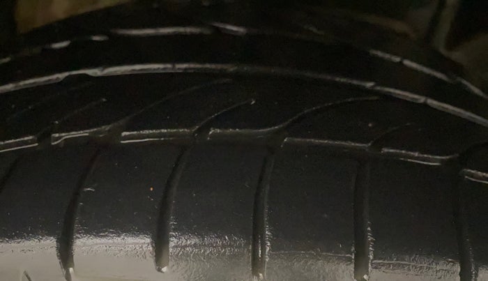 2016 Ford Ecosport TITANIUM 1.5L DIESEL, Diesel, Manual, 72,482 km, Right Front Tyre Tread