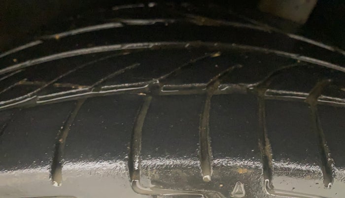 2016 Ford Ecosport TITANIUM 1.5L DIESEL, Diesel, Manual, 72,482 km, Left Rear Tyre Tread