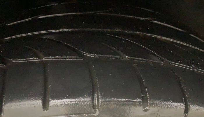 2016 Ford Ecosport TITANIUM 1.5L DIESEL, Diesel, Manual, 72,482 km, Right Rear Tyre Tread