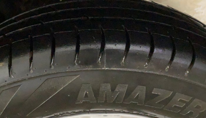 2014 Maruti Alto 800 LXI, Petrol, Manual, 35,483 km, Left Rear Tyre Tread