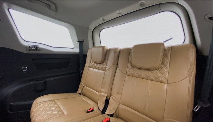 2018 Mahindra XUV500 W11 AT, Diesel, Automatic, 51,855 km, Third Seat Row ( optional )