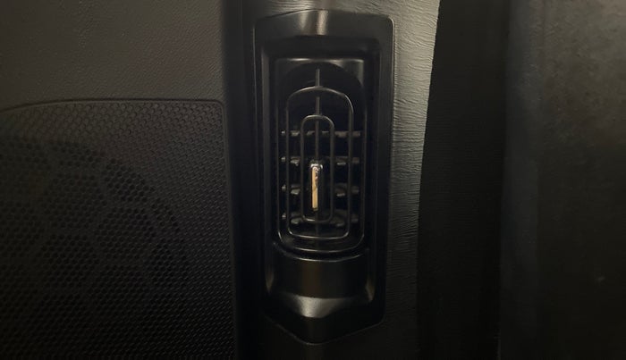 2018 Mahindra XUV500 W11 AT, Diesel, Automatic, 51,855 km, Rear AC Vents