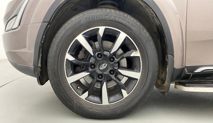 2018 Mahindra XUV500 W11 AT, Diesel, Automatic, 51,855 km, Left Front Wheel