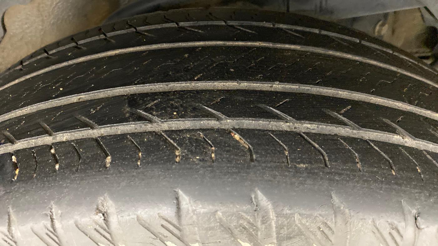 2018 Mahindra XUV500 W11 AT, Diesel, Automatic, 51,855 km, Left Rear Tyre Tread