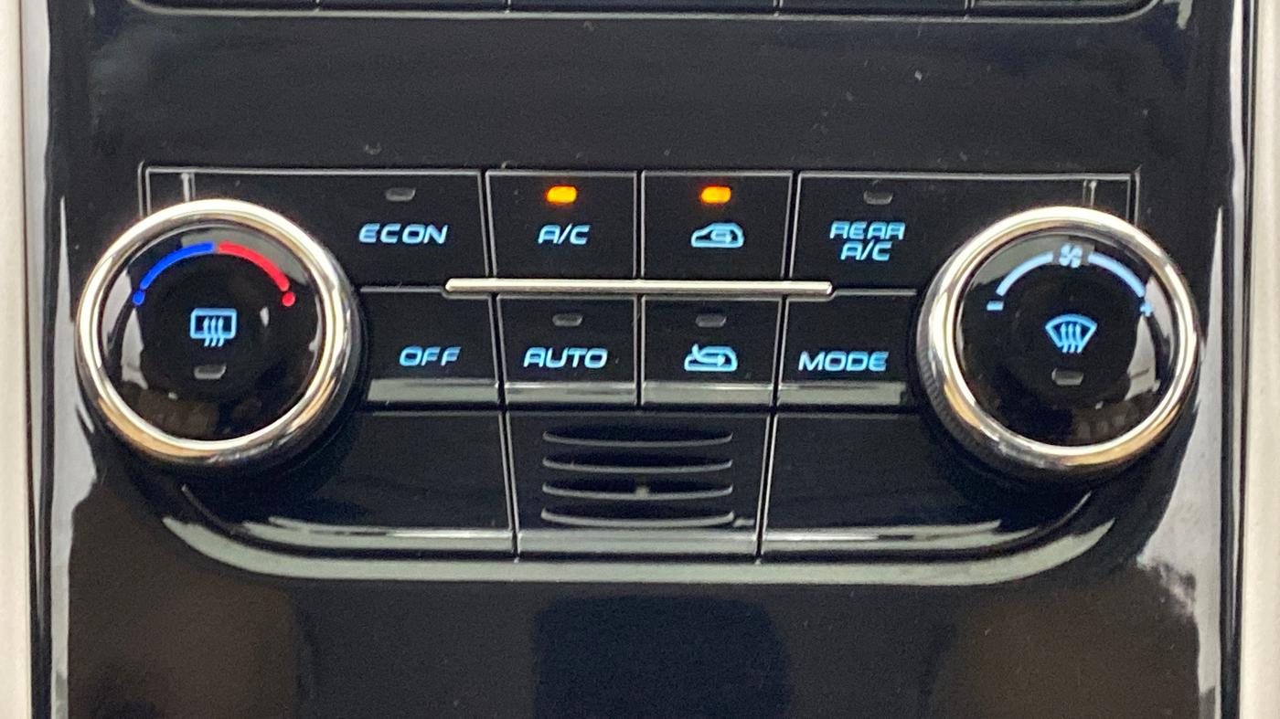 2018 Mahindra XUV500 W11 AT, Diesel, Automatic, 51,855 km, Automatic Climate Control