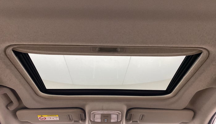 2018 Mahindra XUV500 W11 AT, Diesel, Automatic, 51,855 km, Moonroof/ Sunroof