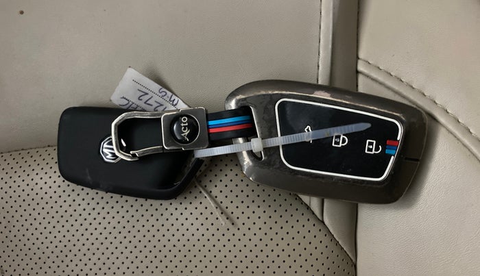 2022 MG HECTOR SHARP 1.5 PETROL CVT, Petrol, Automatic, 86,334 km, Key Close Up