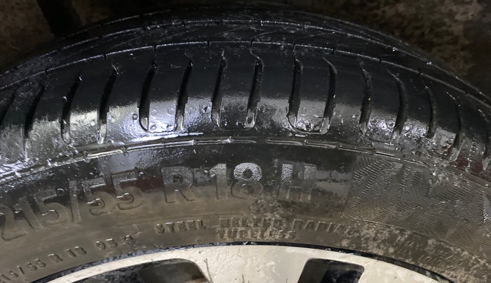 2022 MG HECTOR SHARP 1.5 PETROL CVT, Petrol, Automatic, 86,334 km, Right Rear Tyre Tread