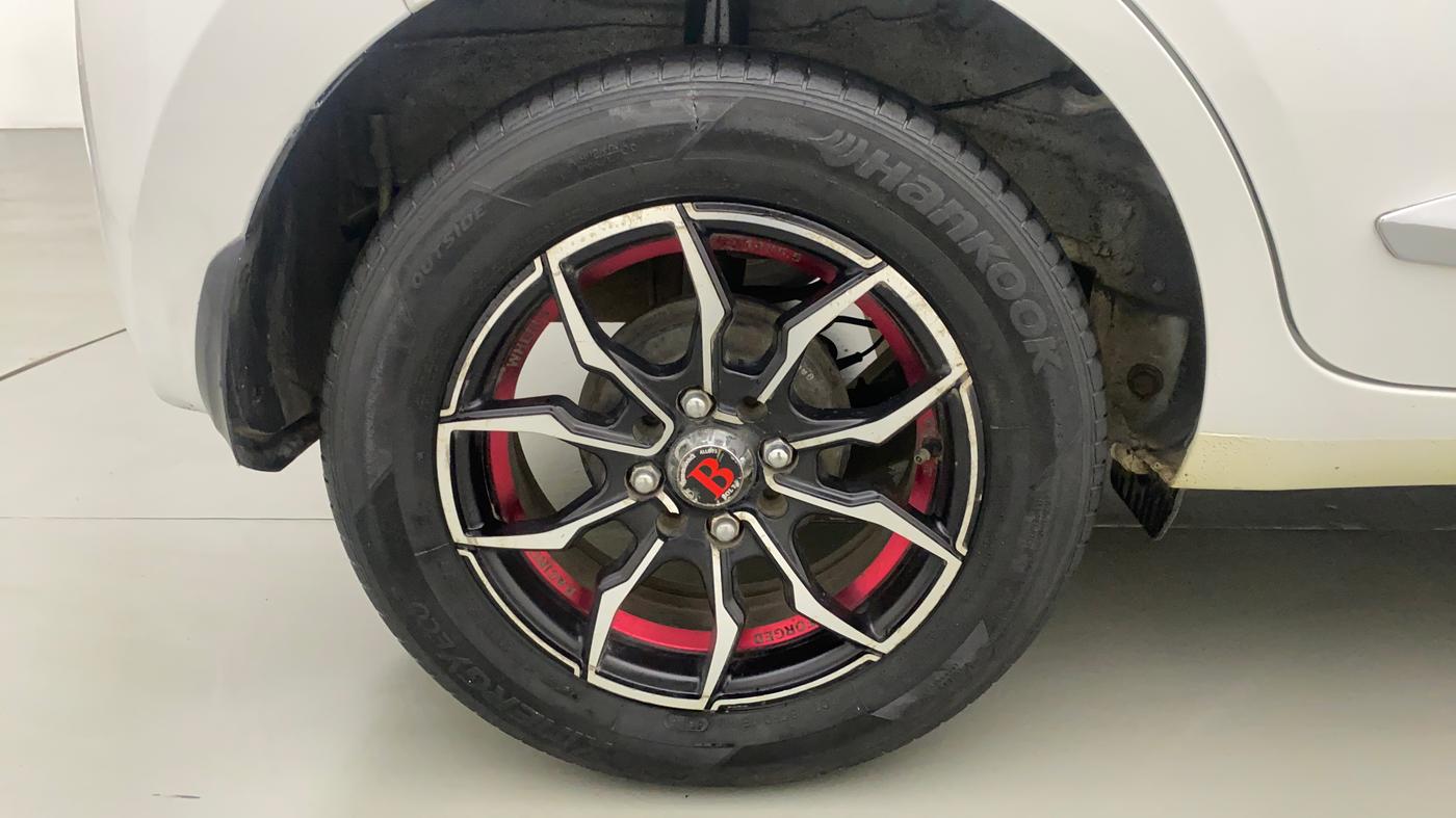 2019 Hyundai NEW SANTRO SPORTZ CNG, CNG, Manual, 52,733 km, Right Rear Wheel