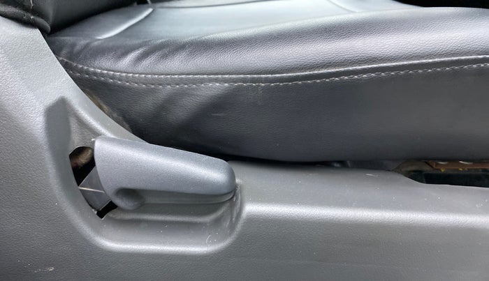 2012 Maruti Wagon R 1.0 LXI, Petrol, Manual, 42,217 km, Driver Side Adjustment Panel