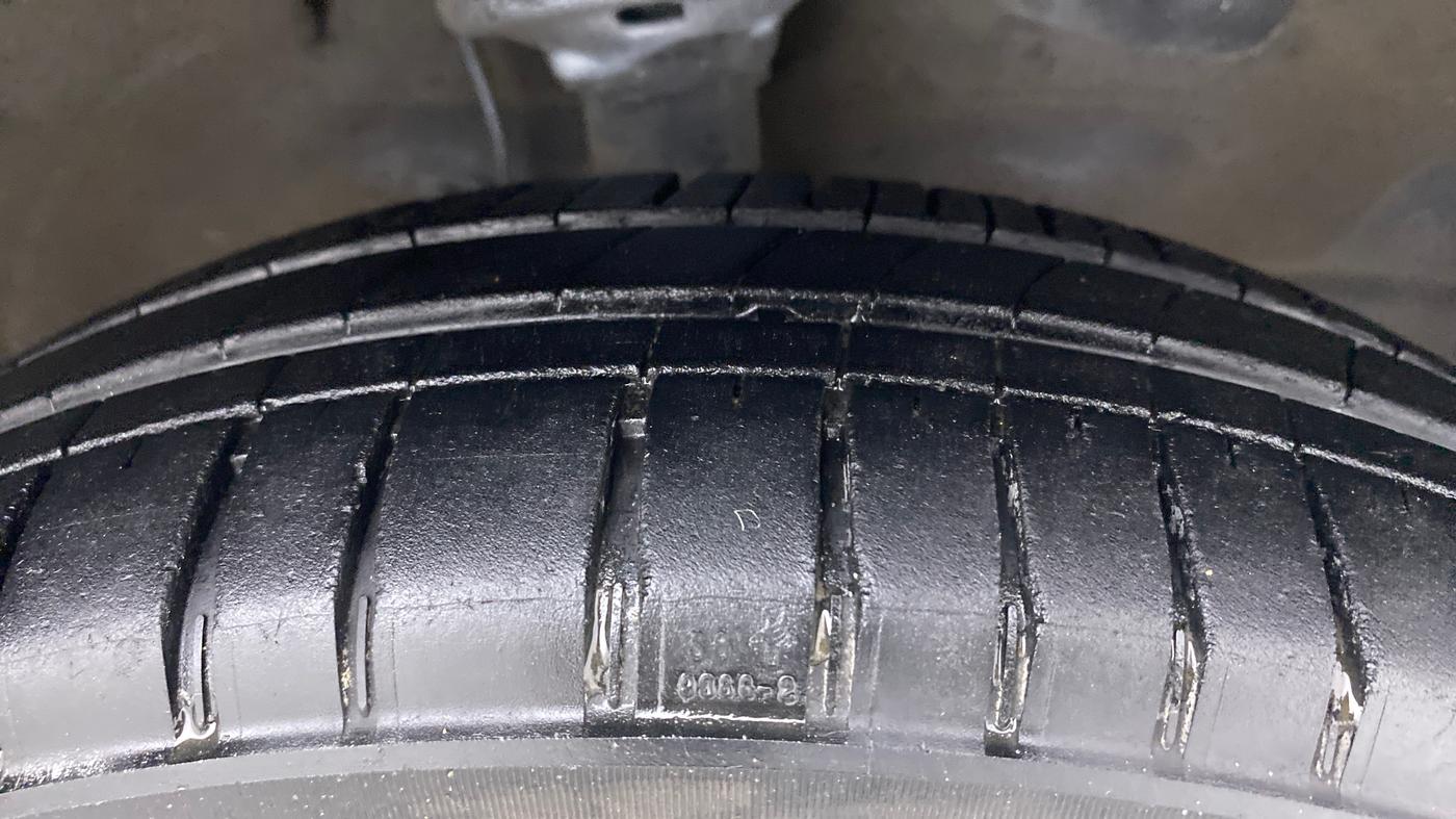 2012 Maruti Wagon R 1.0 LXI, Petrol, Manual, 42,217 km, Right Front Tyre Tread