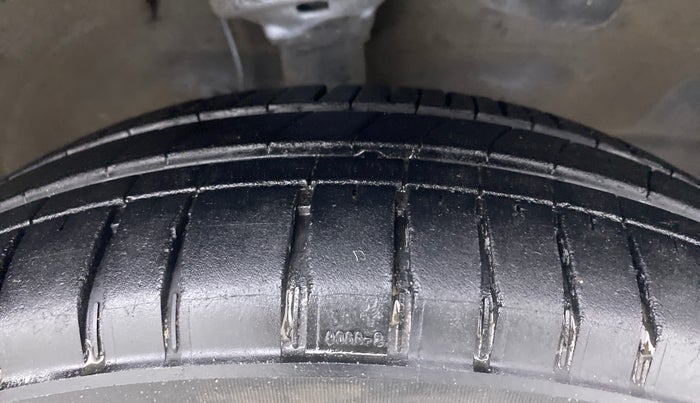 2012 Maruti Wagon R 1.0 LXI, Petrol, Manual, 42,217 km, Right Front Tyre Tread
