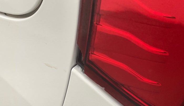 2012 Maruti Wagon R 1.0 LXI, Petrol, Manual, 42,217 km, Left tail light - Minor damage