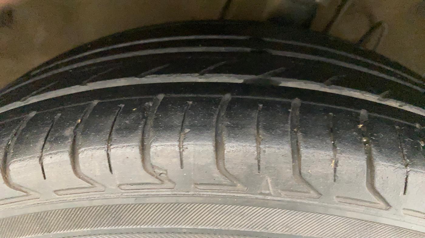 2012 Hyundai i20 SPORTZ 1.2, Petrol, Manual, 90,230 km, Right Front Tyre Tread