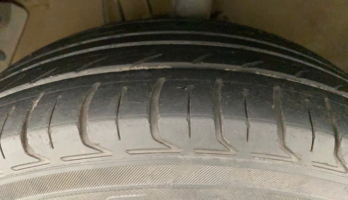 2012 Hyundai i20 SPORTZ 1.2, Petrol, Manual, 90,230 km, Left Front Tyre Tread