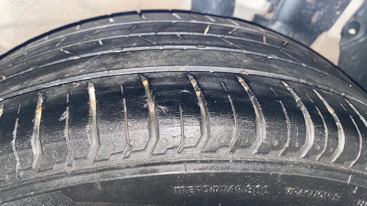 2023 Hyundai NEW I20 ASTA (O) 1.2 AT, Petrol, Automatic, 55,036 km, Left Rear Tyre Tread