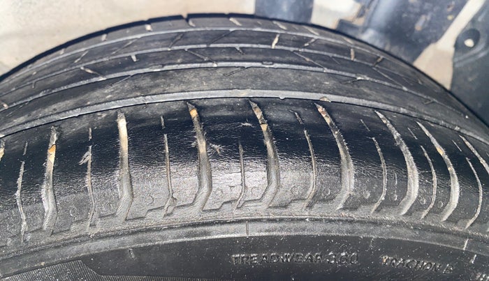 2023 Hyundai NEW I20 ASTA (O) 1.2 IVT, Petrol, Automatic, 55,036 km, Left Rear Tyre Tread