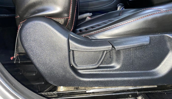 2023 Hyundai NEW I20 ASTA (O) 1.2 IVT, Petrol, Automatic, 55,036 km, Driver Side Adjustment Panel