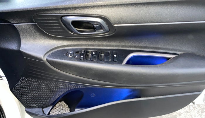 2023 Hyundai NEW I20 ASTA (O) 1.2 IVT, Petrol, Automatic, 55,036 km, Driver Side Door Panels Control