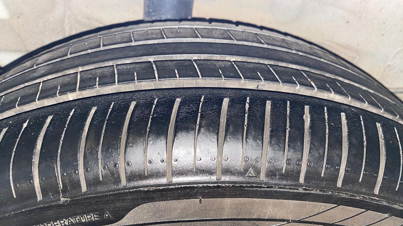 2023 Hyundai NEW I20 ASTA (O) 1.2 AT, Petrol, Automatic, 55,036 km, Right Rear Tyre Tread