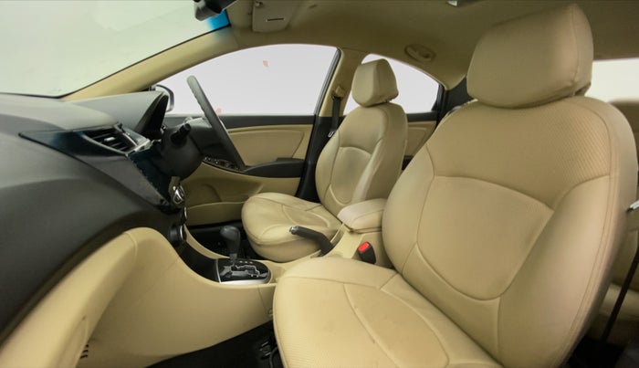 2016 Hyundai Verna 1.6 VTVT SX AT, Petrol, Automatic, 41,737 km, Right Side Front Door Cabin