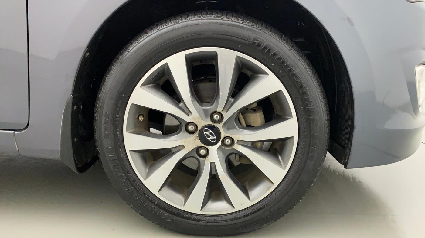 2016 Hyundai Verna 1.6 VTVT SX AT, Petrol, Automatic, 41,737 km, Right Front Wheel
