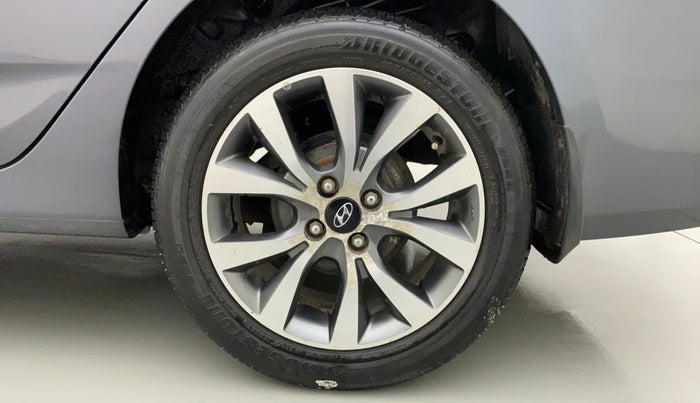 2016 Hyundai Verna 1.6 VTVT SX AT, Petrol, Automatic, 41,737 km, Left Rear Wheel