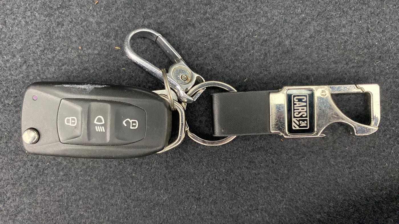 2021 Tata Tiago XZ+ 1.2 Revotron, Petrol, Manual, 14,451 km, Key Close Up