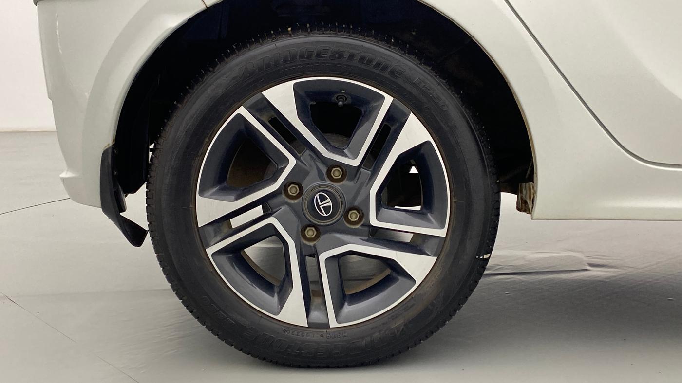 2021 Tata Tiago XZ+ 1.2 Revotron, Petrol, Manual, 14,451 km, Right Rear Wheel