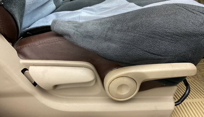 2013 Maruti A Star VXI (ABS) AT, Petrol, Automatic, 23,135 km, Driver Side Adjustment Panel