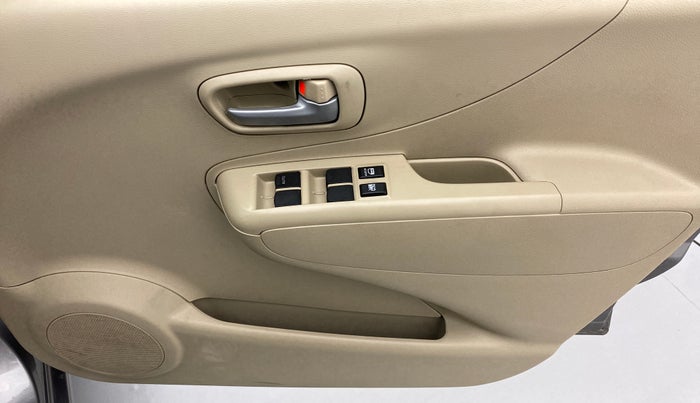 2013 Maruti A Star VXI (ABS) AT, Petrol, Automatic, 23,135 km, Driver Side Door Panels Control