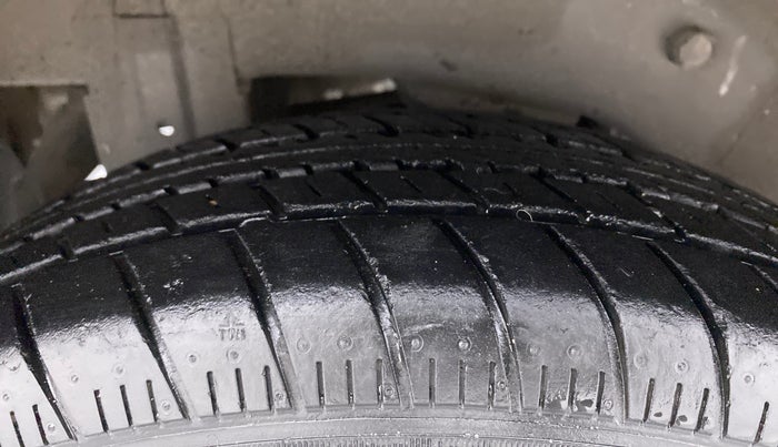 2013 Maruti A Star VXI (ABS) AT, Petrol, Automatic, 23,135 km, Right Rear Tyre Tread