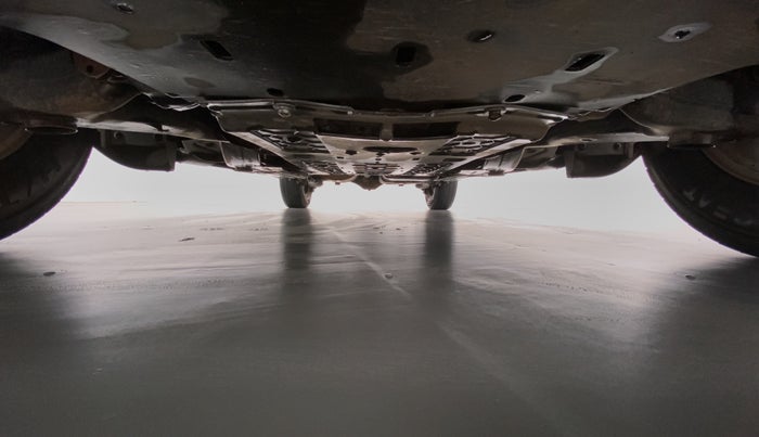 2018 Mahindra TUV300 T10 MT, Diesel, Manual, 36,128 km, Front Underbody