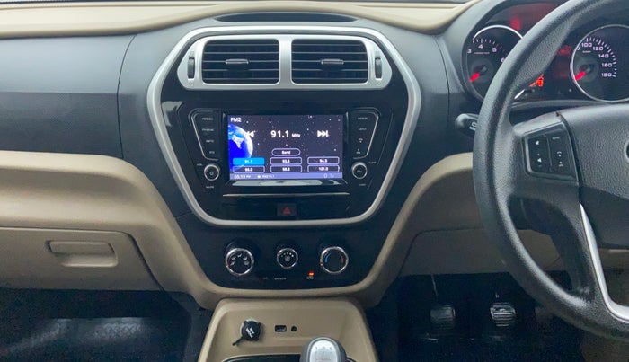 2018 Mahindra TUV300 T10 MT, Diesel, Manual, 36,128 km, Air Conditioner