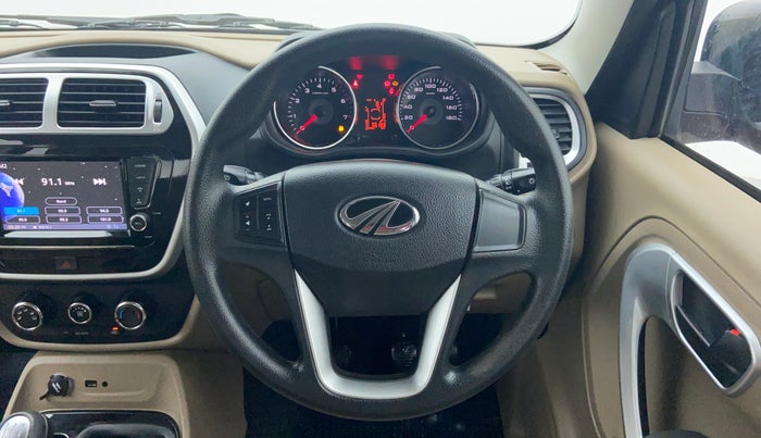 2018 Mahindra TUV300 T10 MT, Diesel, Manual, 36,128 km, Steering Wheel Close Up